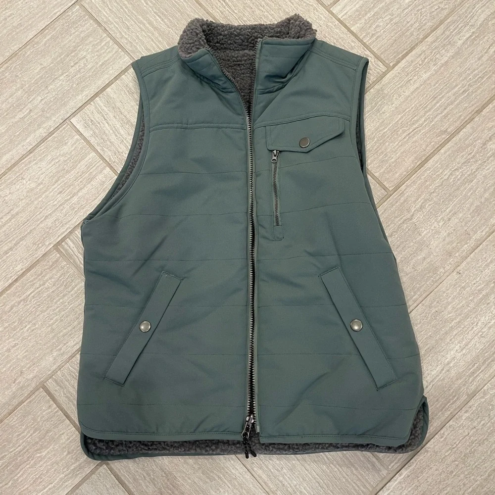 Women’s Green and Gray Reversible Utility Vest - Picture 1 of 3